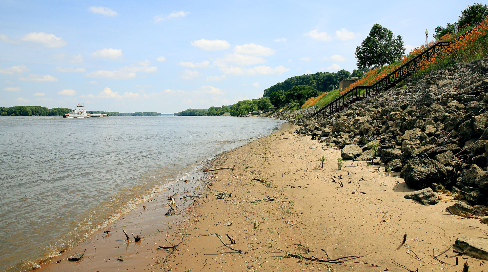 THE GREAT RIVER-0554